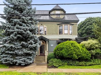 14 Wellington St