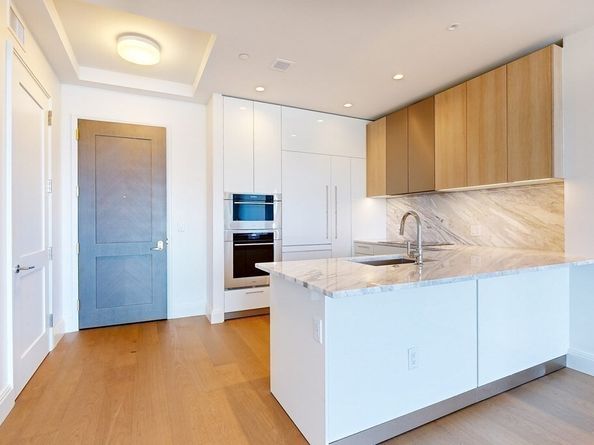 240 Devonshire Street 4014, Boston MA 02110
