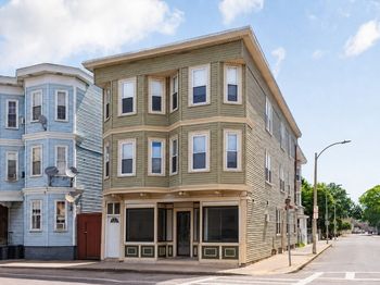 1152 Dorchester Ave