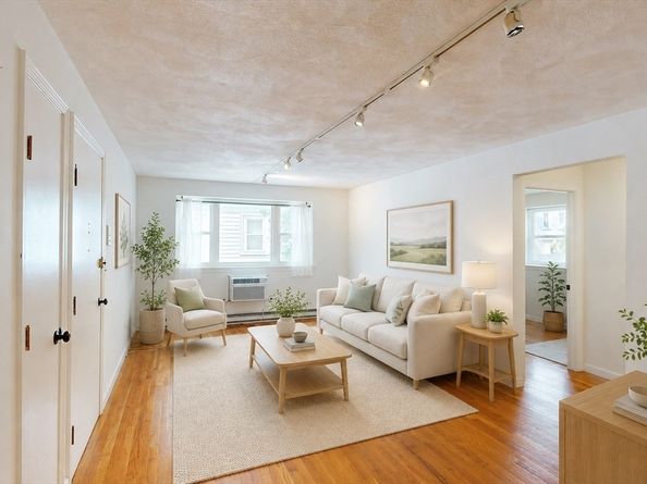 104 Trowbridge St 4, Cambridge MA 02138
