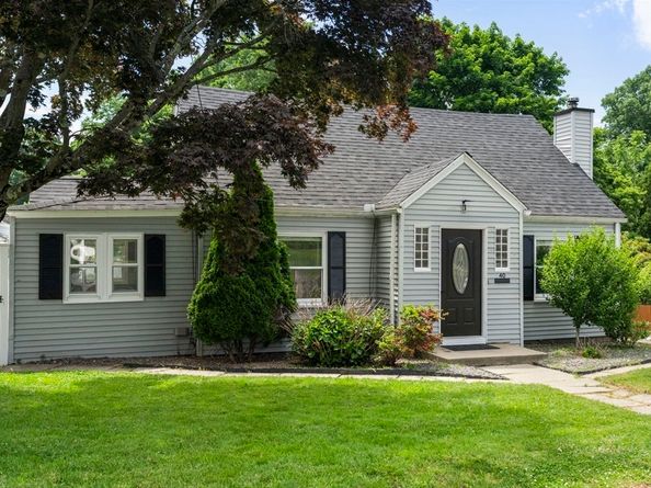 40 Calumet Ave, Worcester MA 01606