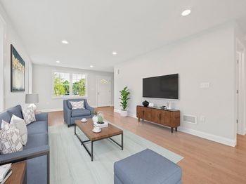 18 Toscano Way