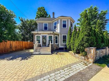 42 Winthrop St