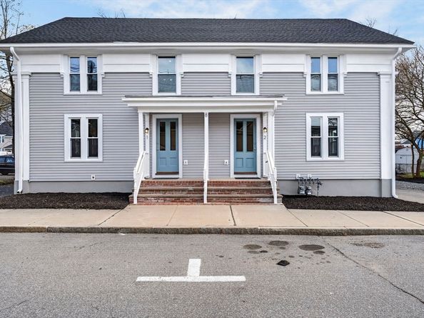 8-10 Hammatt St, Ipswich MA 01938