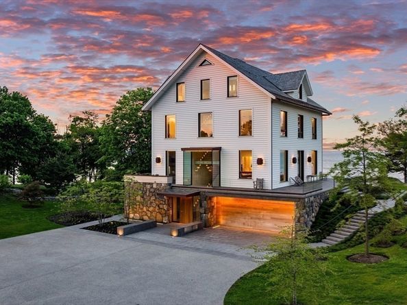 20 Crowninshield Road, Marblehead MA 01945