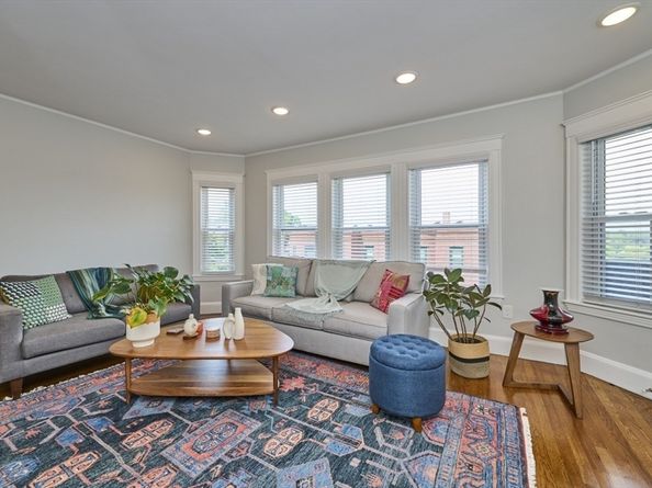 46 Forest Hills St 3, Boston MA 02130