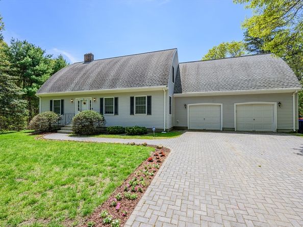 66 Squaws Path, Wareham MA 02538