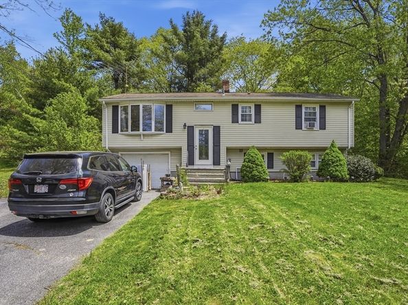 12 Valerie Circle, Ashburnham MA 01430