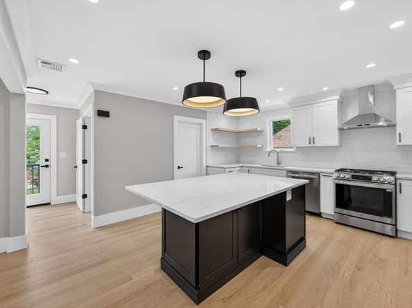 29 Hanson St 2, Somerville MA 02143