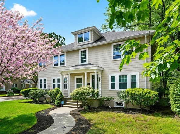 288 Auburndale Ave B, Newton MA 02466