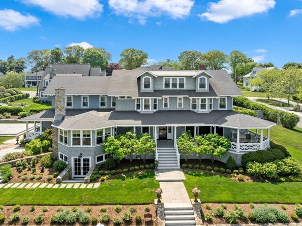 48 Whiton Ave, Hingham MA 02043