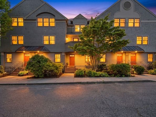 27 West St 11, Beverly MA 01915