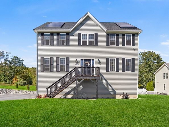 39 Hycrest Rd, Charlton MA 01507