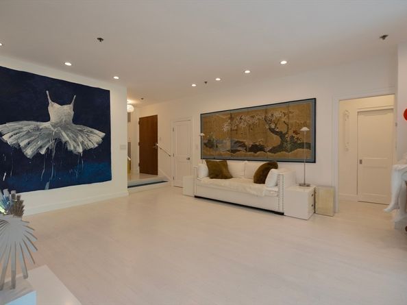 1265 Beacon Street 702, Brookline MA 02446