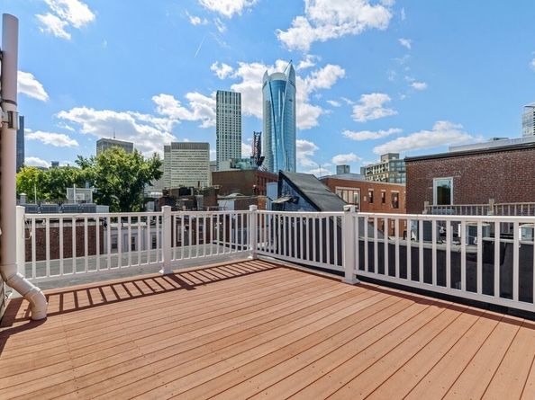 11 Wiget St 4, Boston MA 02113