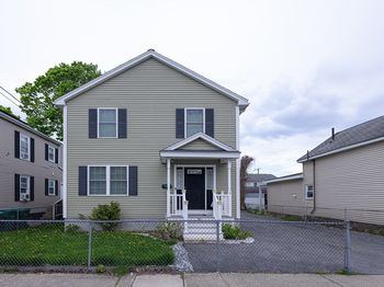 76 River St