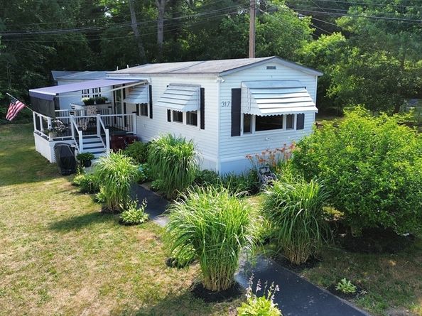 317 W Grove St, Middleboro MA 02346