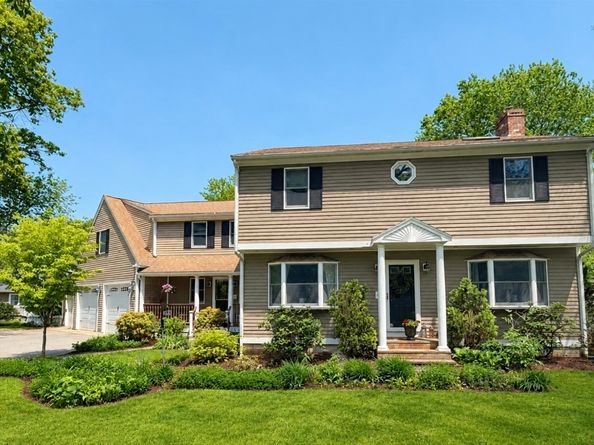 9 Pondview Ave, Pembroke MA 02359