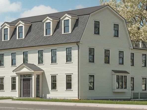 320 Merrimac St 1, Newburyport MA 01950
