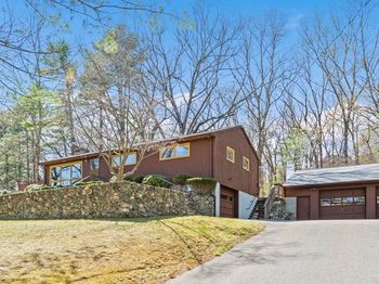 38 Collins Rd