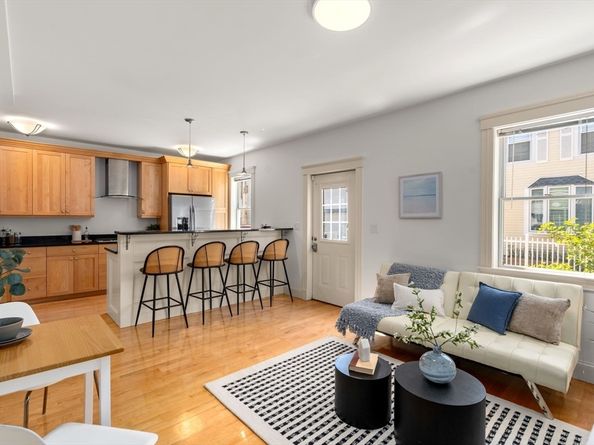 11 Vandine St 1, Cambridge MA 02141