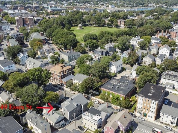 49 Essex St 1L, Salem MA 01970