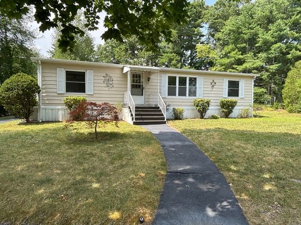 7-9 South Meadow Village 7, Carver MA 02330