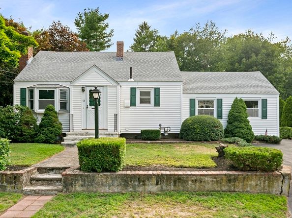 54 Acorn St, Braintree MA 02184