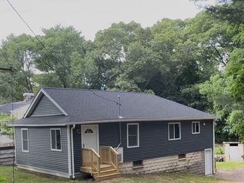 8 Robertson Dr