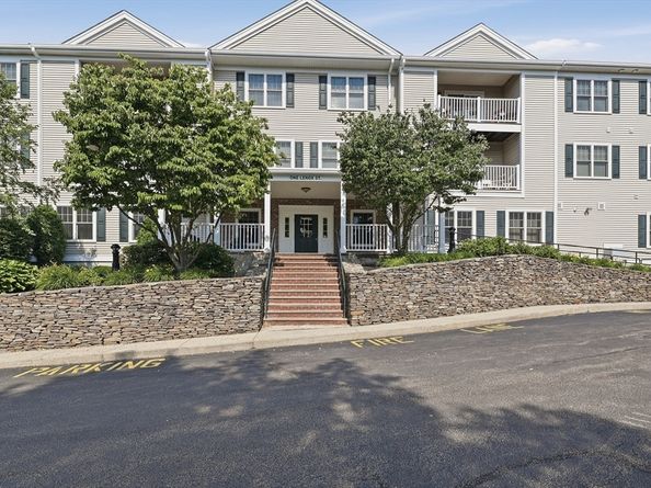 1 Lenox St 304, Norwood MA 02062