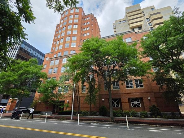 931 Massachusetts Ave 303, Cambridge MA 02139