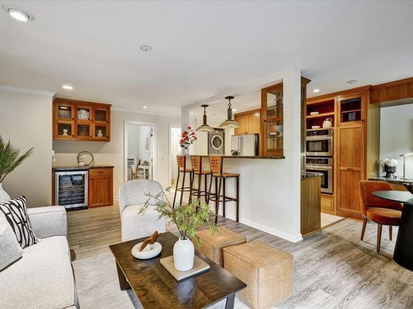 1070 Mercedes Avenue 2, Los Altos CA 94022