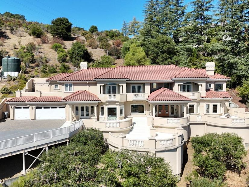 11837 Upland Way, Cupertino CA 95014