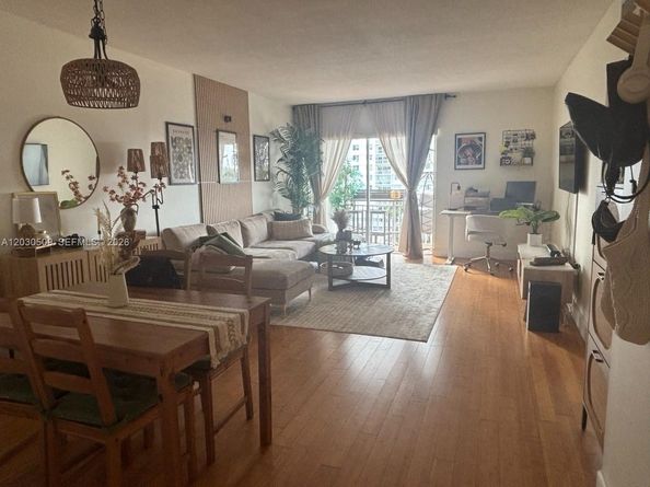 400 Kings Point Drive 622, Sunny Isles Beach FL 33160