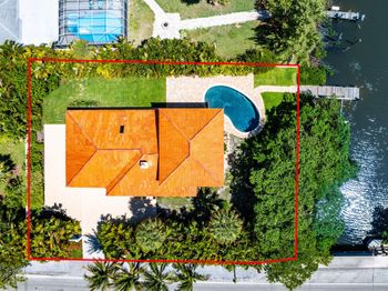 359 E Ocean Avenue