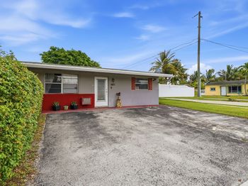 6871 SW 16th Court