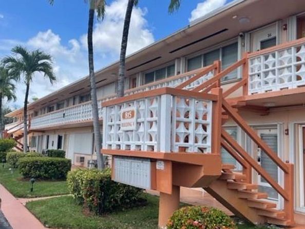 815 SW 10th Ter 21V, Hallandale Beach FL 33009