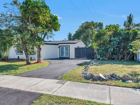 120 NE 57th Court, Oakland Park FL 33334