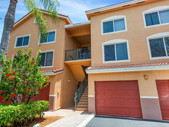 400 Scotia Drive 303, Hypoluxo FL 33462