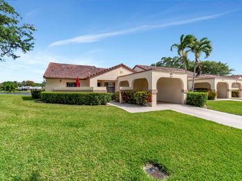 5531 Parkwalk Circle E