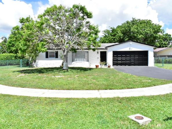 237 Porter Place, West Palm Beach FL 33409