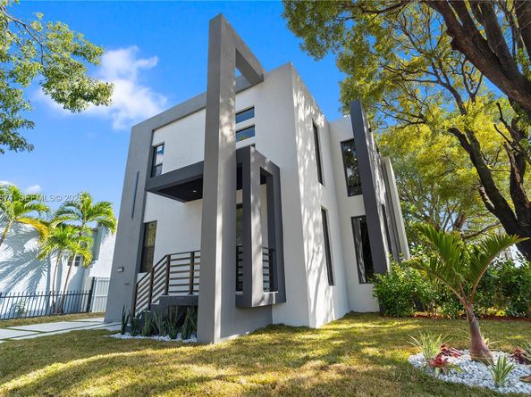 1644 NW 8th Terrace, Miami FL 33125