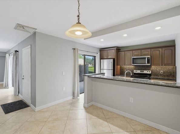 712 7th Way, West Palm Beach FL 33407