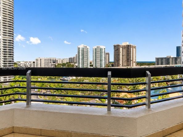 3600 Mystic Pointe Drive 1209, Aventura FL 33180