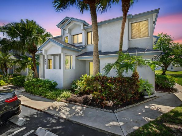 406 Harbour Pointe Way, Greenacres FL 33413