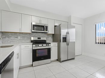 2200 S Cypress Bend Dr