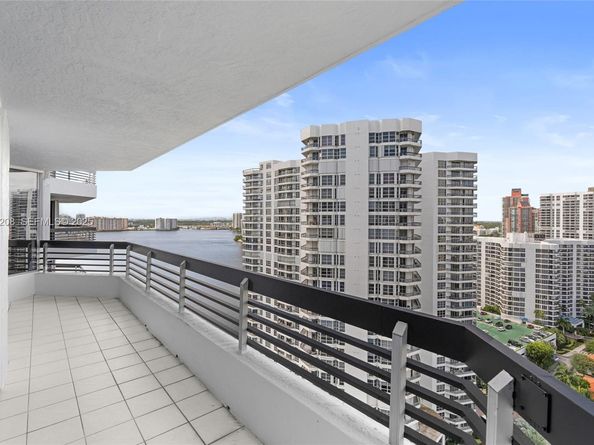 19195 Mystic Pointe Drive 2502, Aventura FL 33180