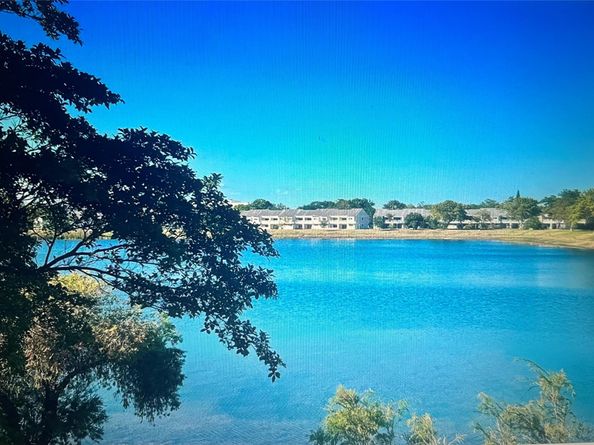 3421 NW 44th St 205, Lauderdale Lakes FL 33309