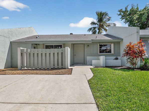 20 Camden Lane, Boynton Beach FL 33426