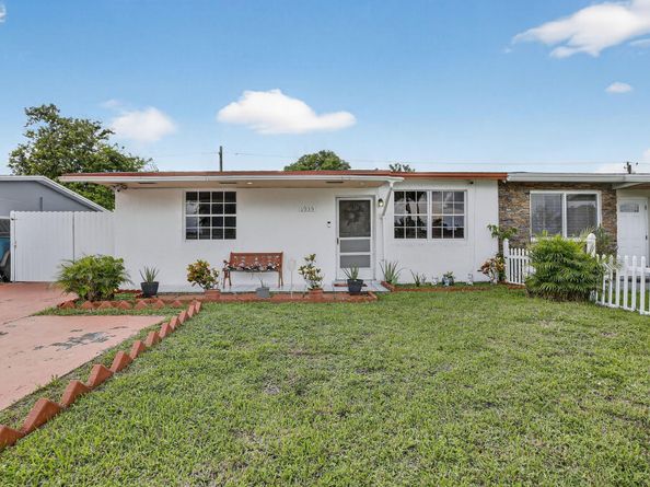 1935 SW 67th Ter, North Lauderdale FL 33068